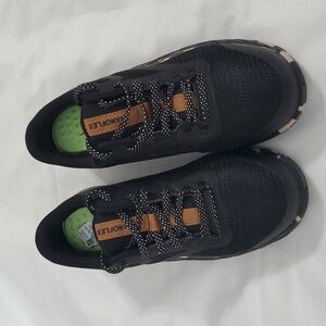 Reebok Black and Brown Athletic Women's Work Shoes 7M